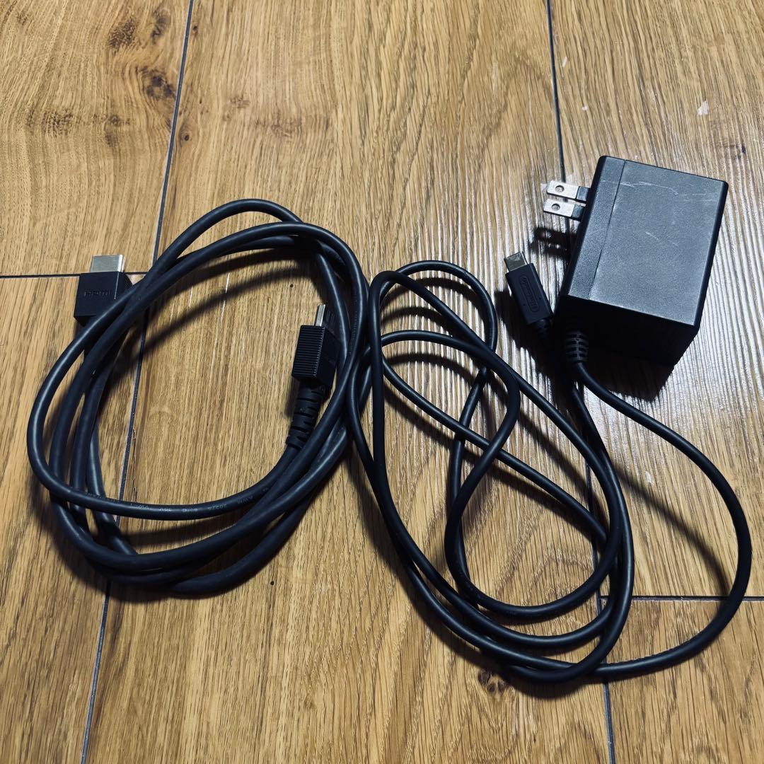 【美品・箱付き】Nintendo Switch 本体 青/赤