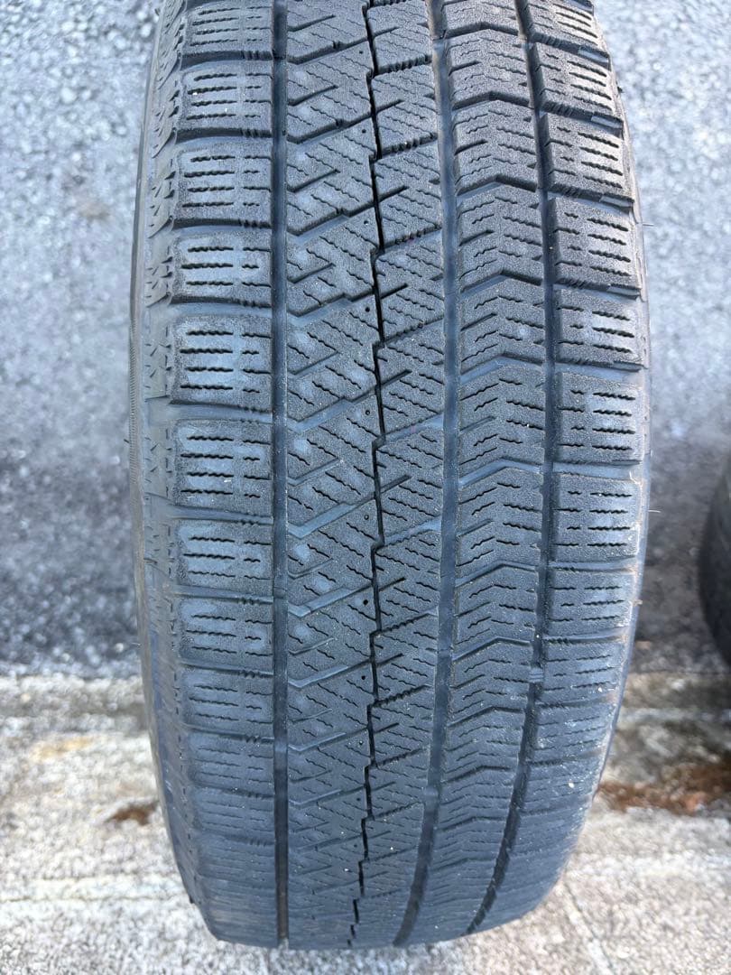 【ＪＵＮ喜 】175/16R14 スタッドレスタイヤVRX2 ②