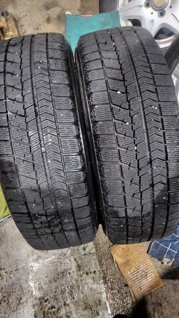 スタッドレスタイヤホイールセット185/65 15インチ5穴100/114.3
