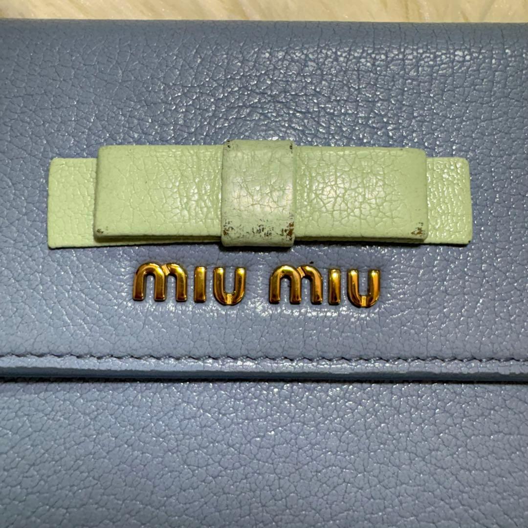 美品 miu miu 三つ折り 財布 マドラス リボン 金ロゴ ライトブルー