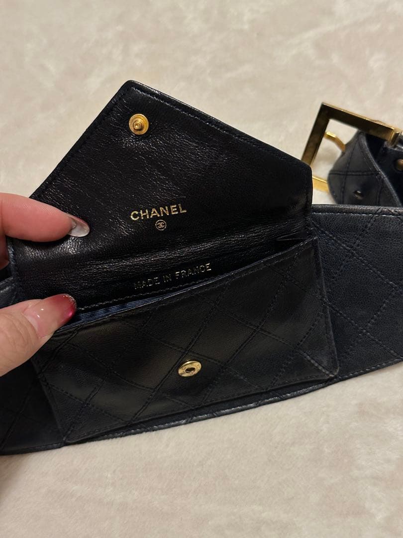 CHANEL マトラッセ ウエストポーチ 黒 ラムスキン