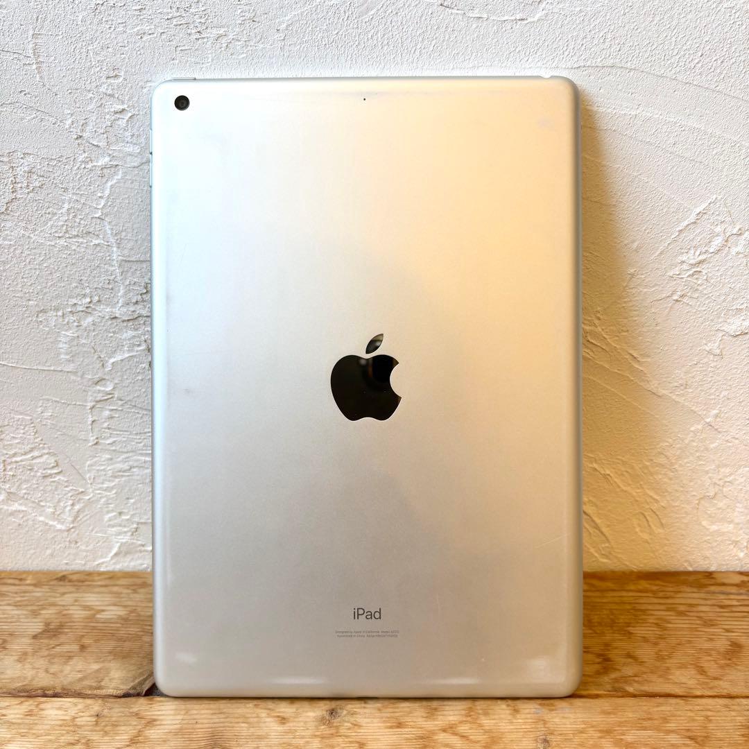 iPad 第8世代 Wi-Fi 32GB ケース付き