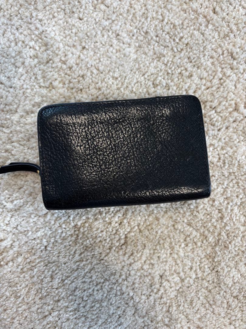 miu miu 黒 三つ折り財布