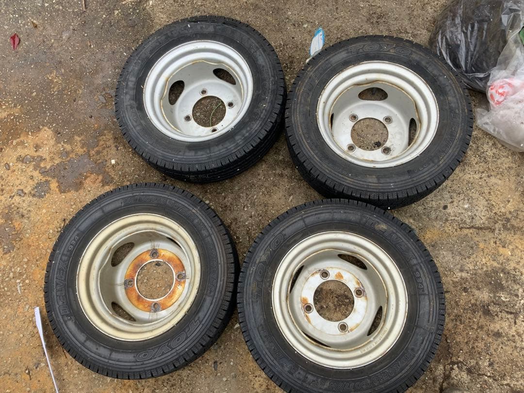 別途送料1500 ボンゴ　スチールホイール　タイヤ　145/80r12