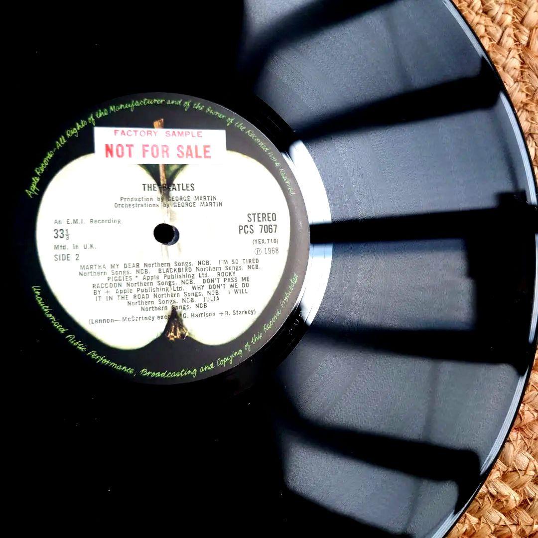 超レアUK盤The Beatles ホワイトアルバム