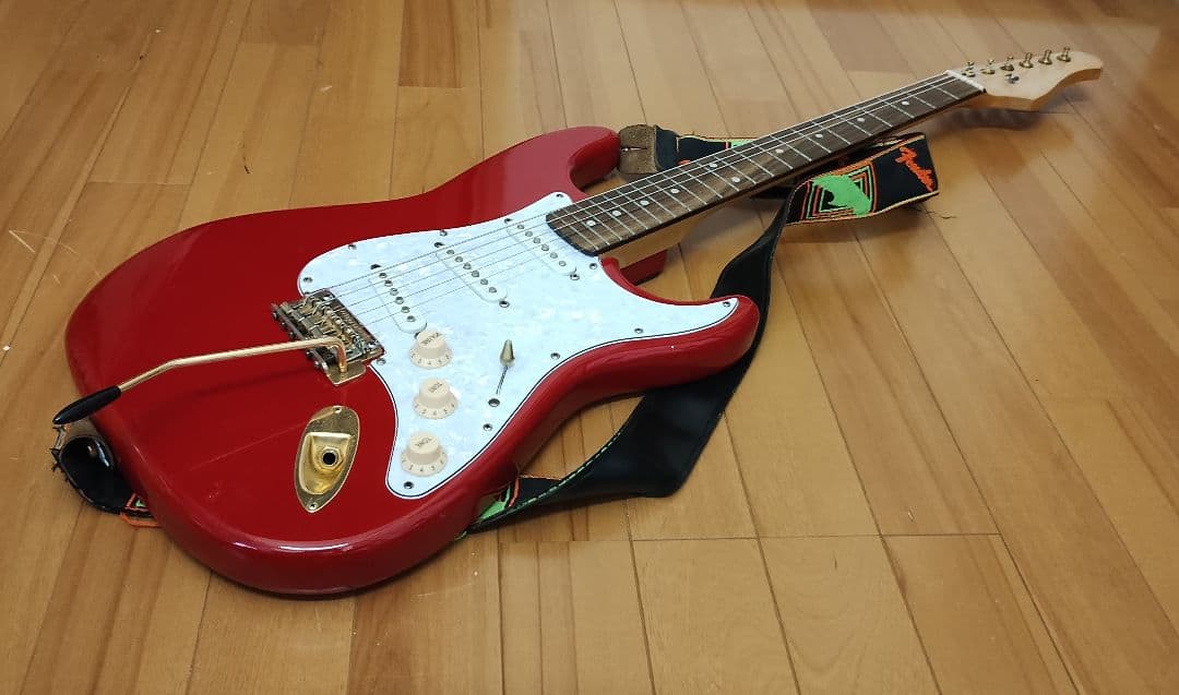 ヒ*ロ様 ☆コンポーネントギター　ストラトタイプ