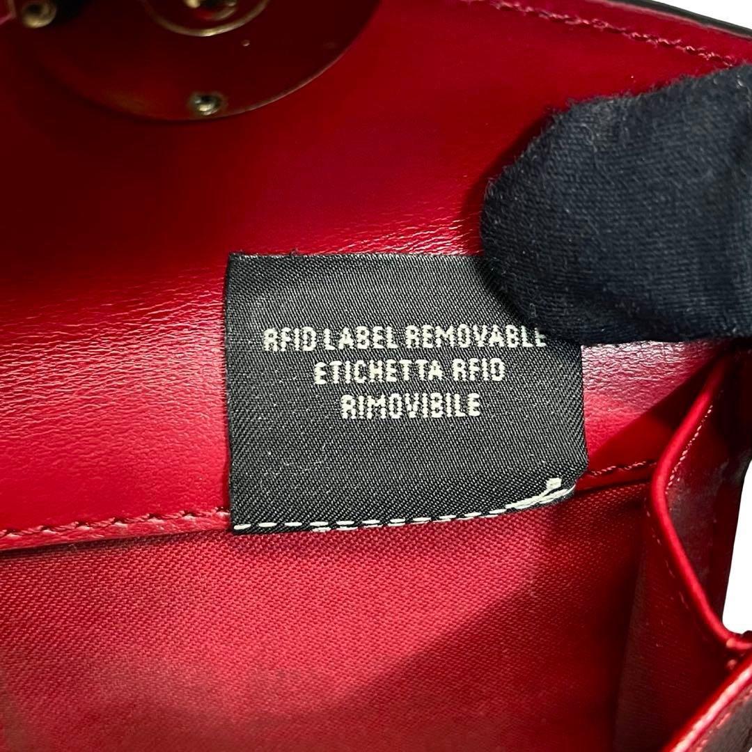 希少 フェンディ 三つ折り財布 エフイズ FFロゴ 金具 レザー レッド