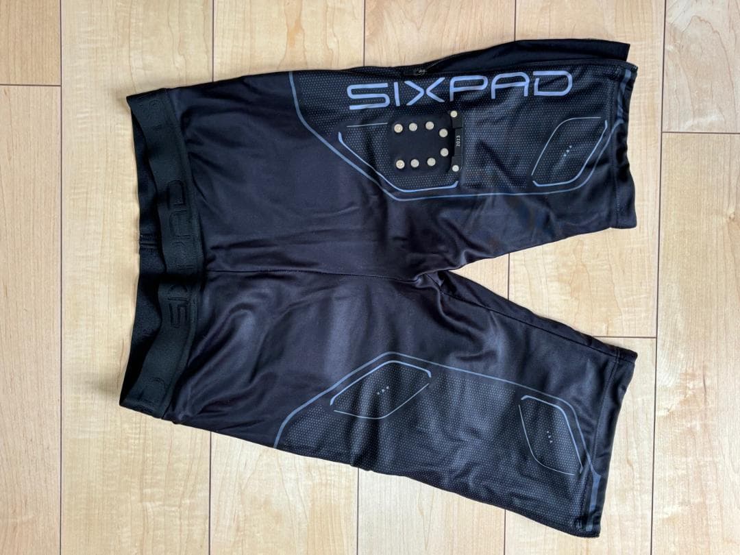 シックスパット　パワースーツ　トップ　ボトム　２セット（メンズMとレディスS）
