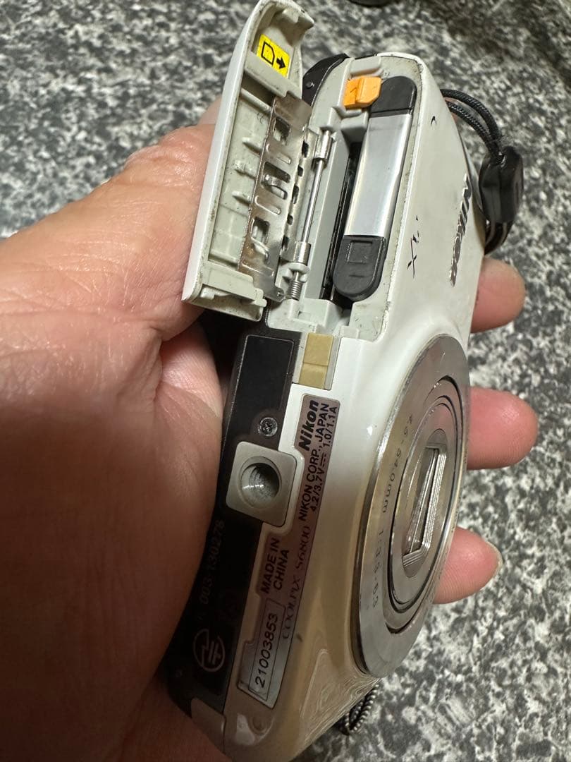 デジタルカメラ nikon COOL PIX S6800