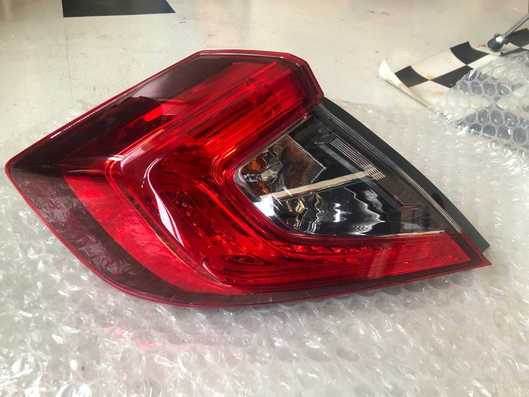 美品　シビック　FC1　LED　テールライト　左側　スタンレー　W2368