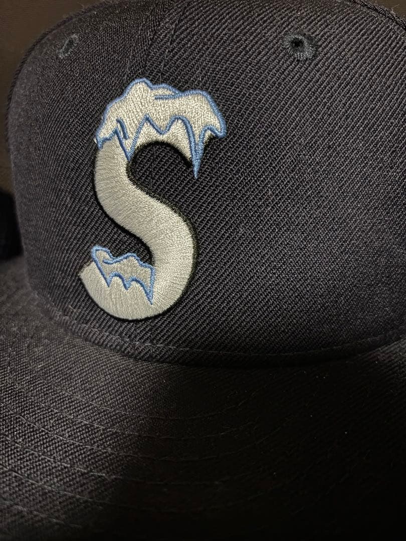 Supreme New Era キャップ Sロゴ