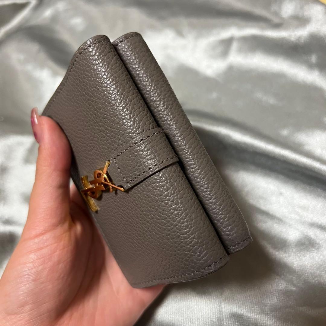 【箱あり／ほぼ未使用】サンローラン YSL 三つ折り財布 グレー ゴールド金具
