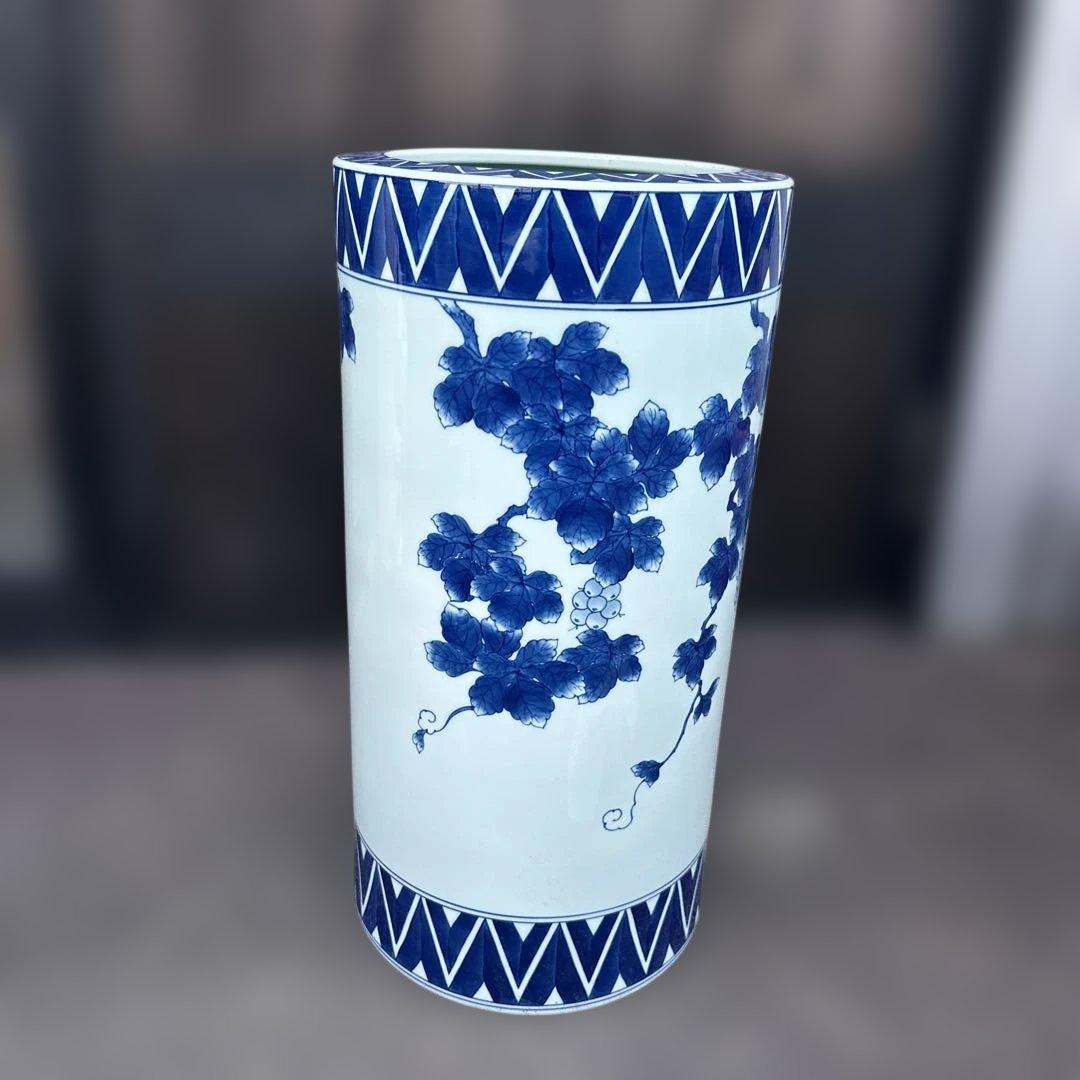 お値下げ❣️青と白のブドウモチーフ陶器　傘立て