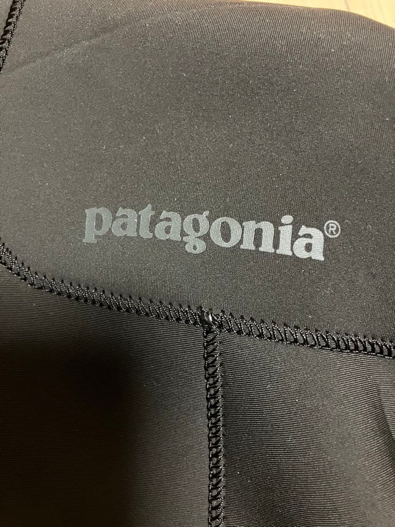 patagonia タッパー 2ミリ 黒 Lサイズ