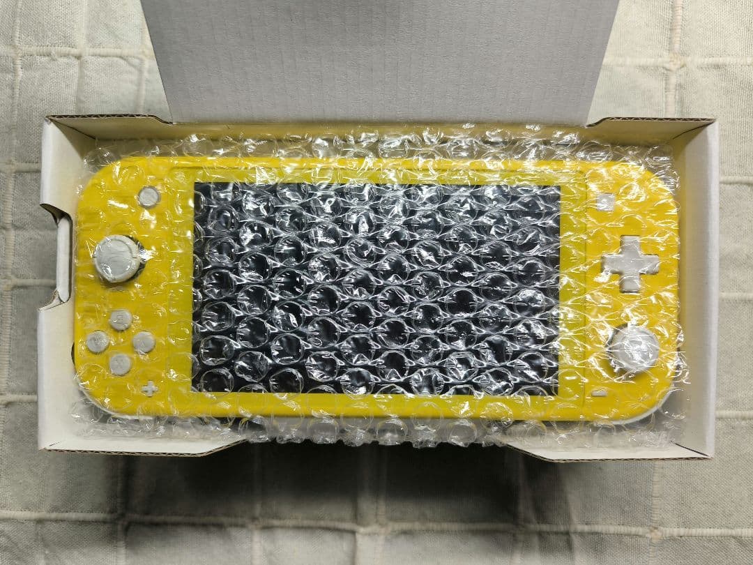 ⭕️美品⭕️ Nintendo Switch Lite イエロー本体 おまけ付
